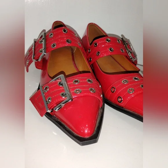 RED PATENT MARY JANE FLATS WITH GROMMETED BUCKLES - Picture 5 of 9